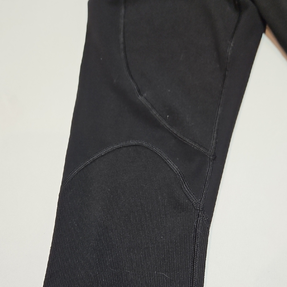 Athleta Rise Up Rib 7/8 Tight Leggings in Black - Size S - Picture 3 of 7